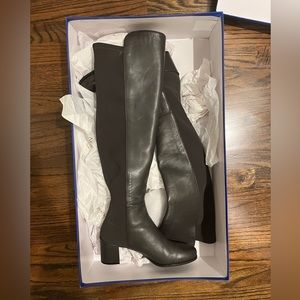 NWOT with dust bag Stuart Weitzman boots
